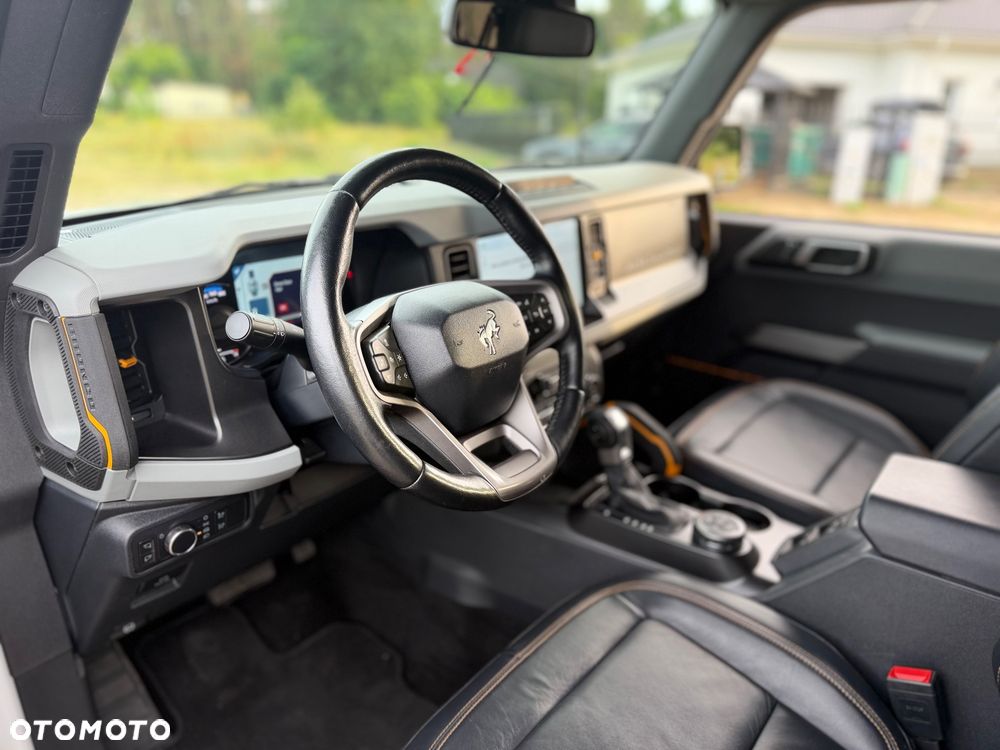 Ford Bronco - 20