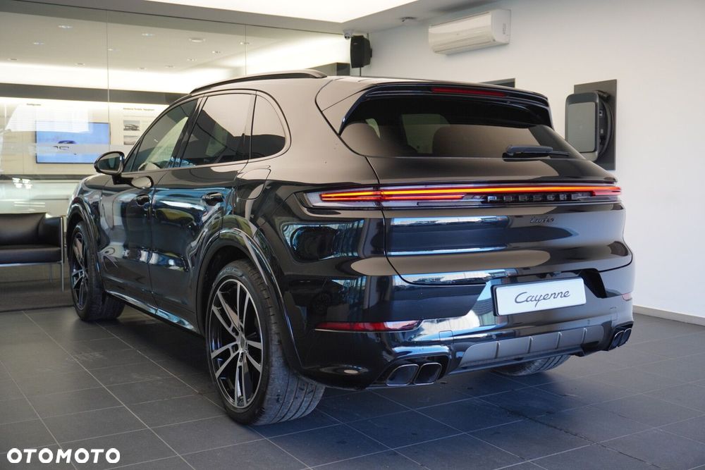 Porsche Cayenne - 16