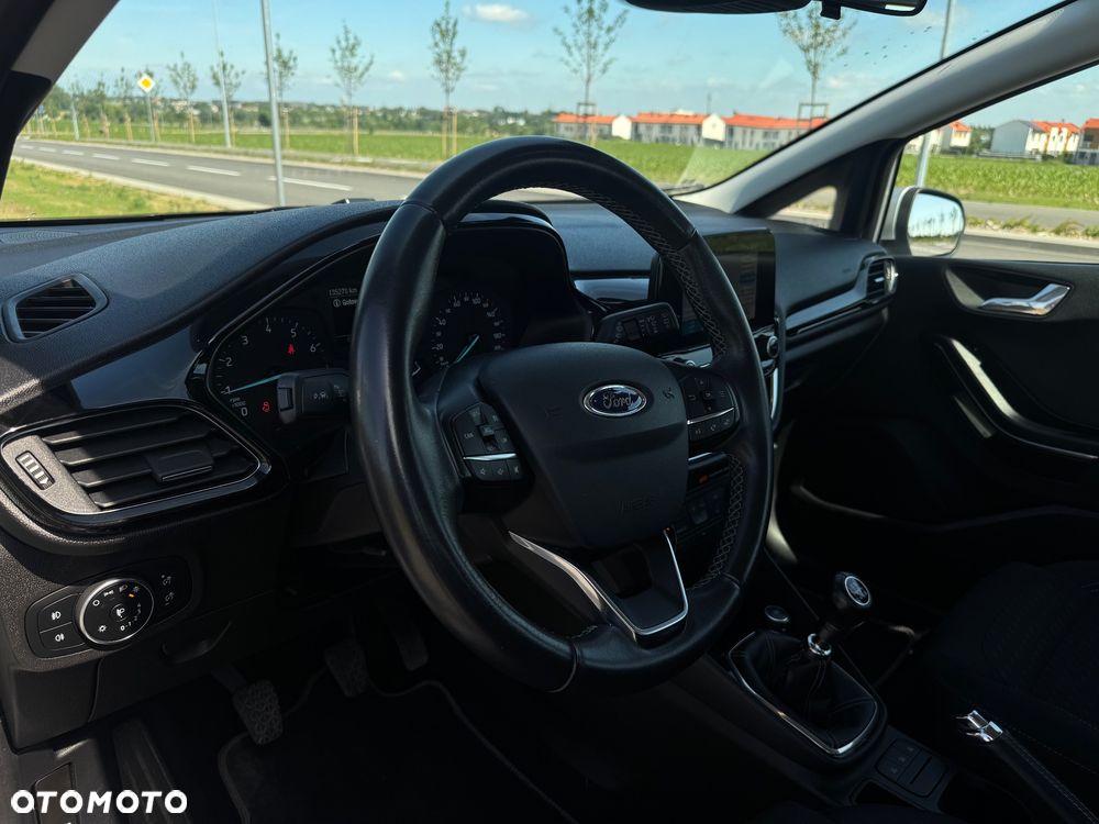 Ford Fiesta 1.0 EcoBoost S&S TITANIUM - 24