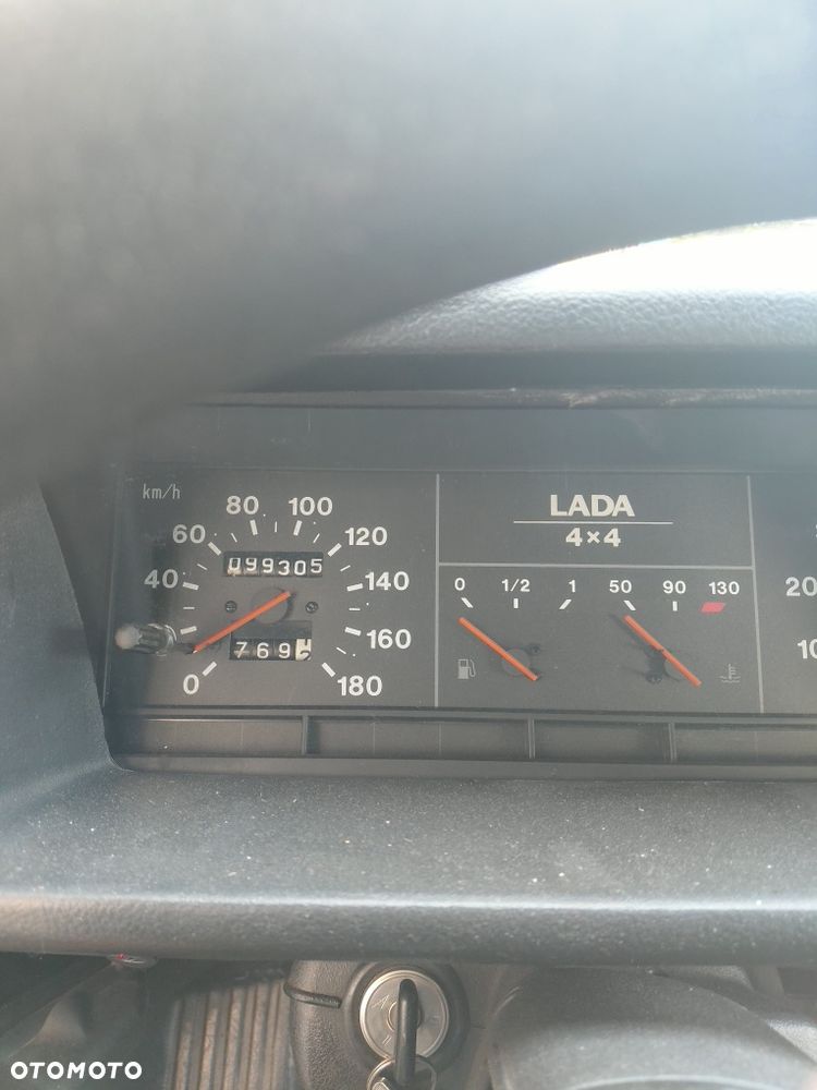Lada Niva - 7