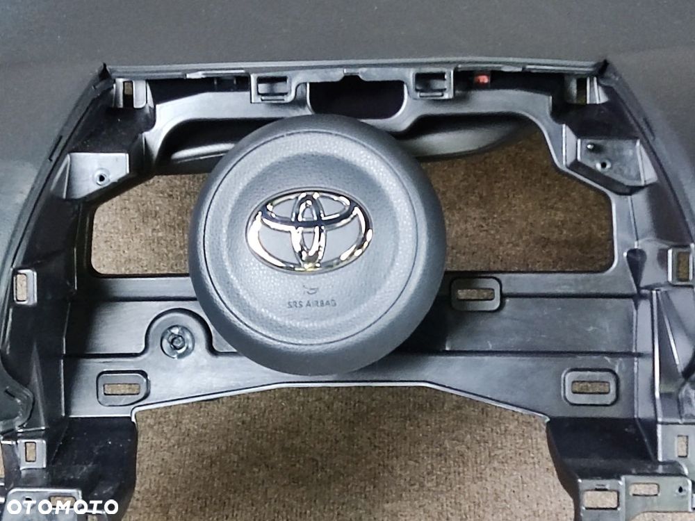 TOYOTA YARIS od 2019r Poduszka Powietrzna Deska Kokpit Pasy - 2