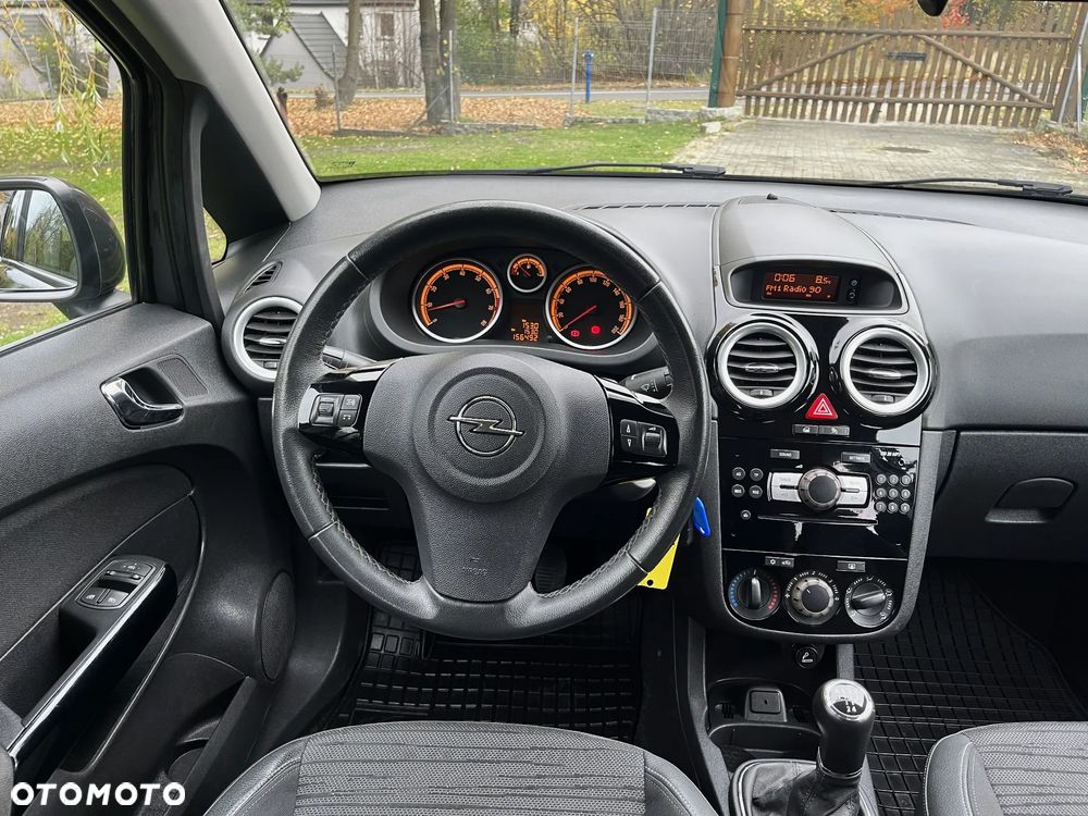 Opel Corsa 1.2 16V Cosmo - 37