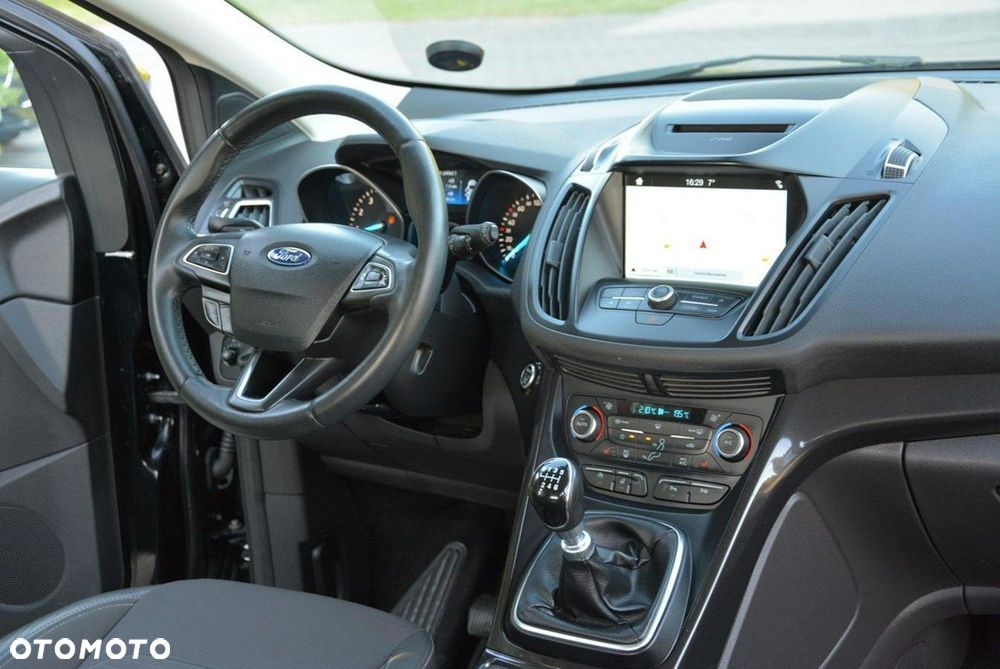 Ford Kuga 1.5 EcoBoost 2x4 Titanium - 22