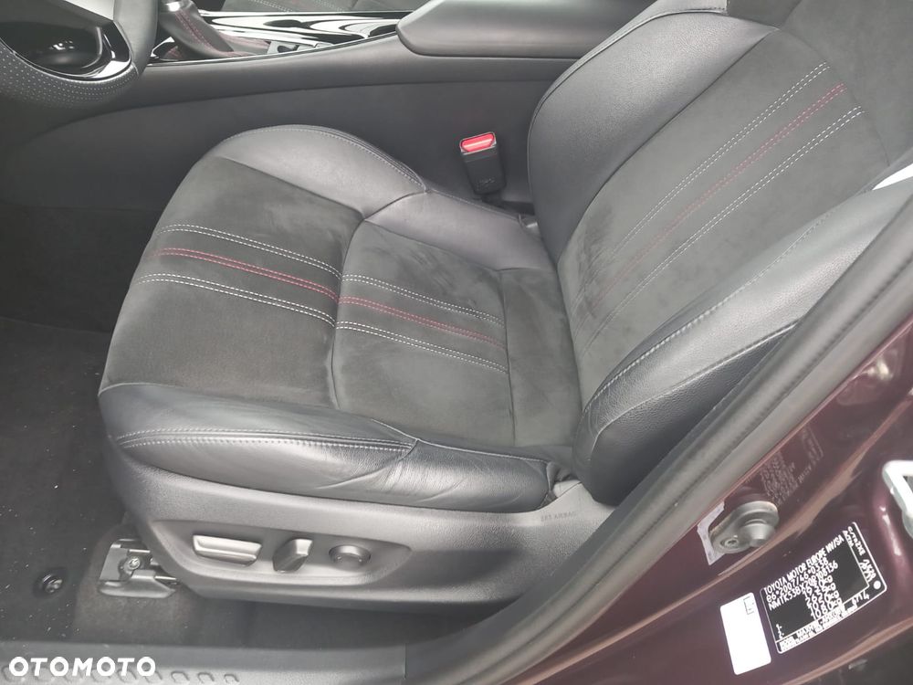Toyota C-HR - 15