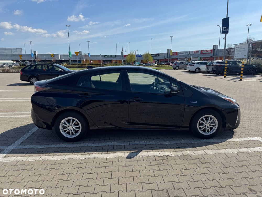 Toyota Prius Hybrid - 6