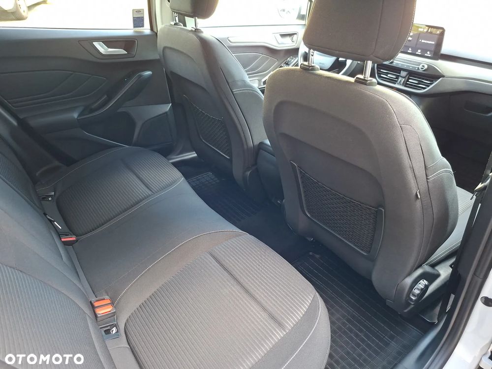 Ford Focus 1.0 EcoBoost Titanium - 31