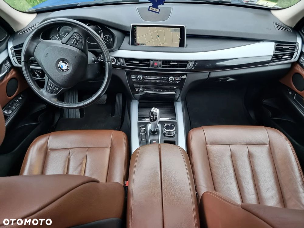 BMW X5 xDrive35i - 24