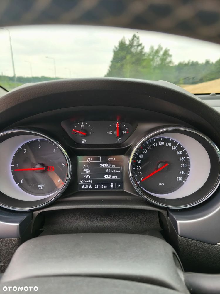 Opel Astra 1.6 CDTI Dynamic - 11