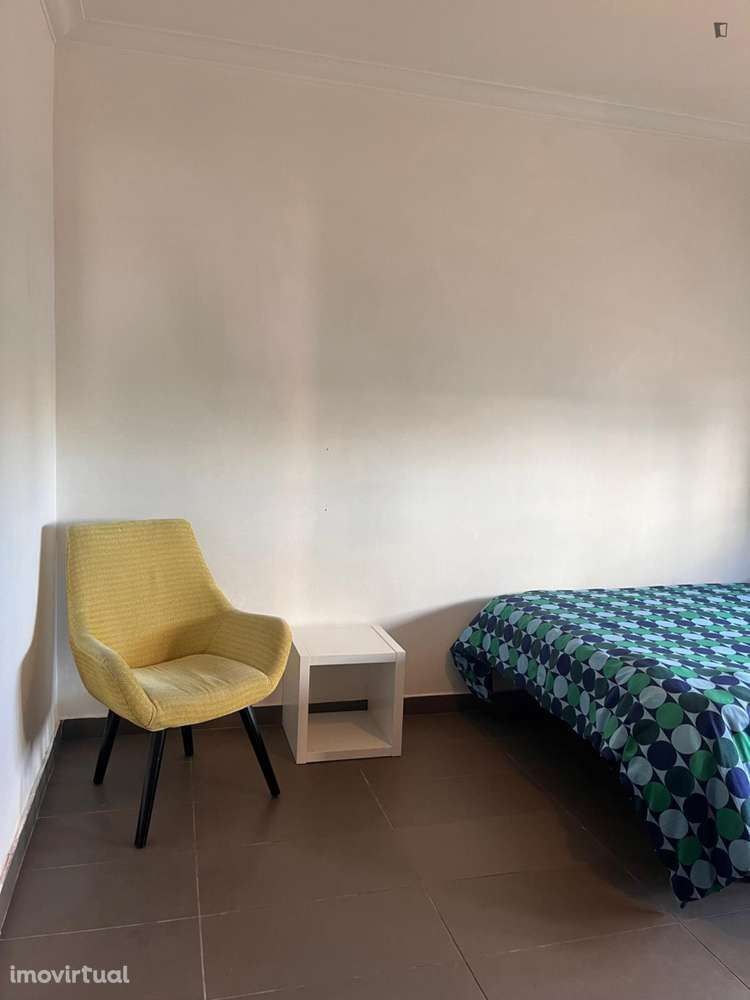 Quarto - localizado em Cidral Coimbra - Grande imagem: 3/25