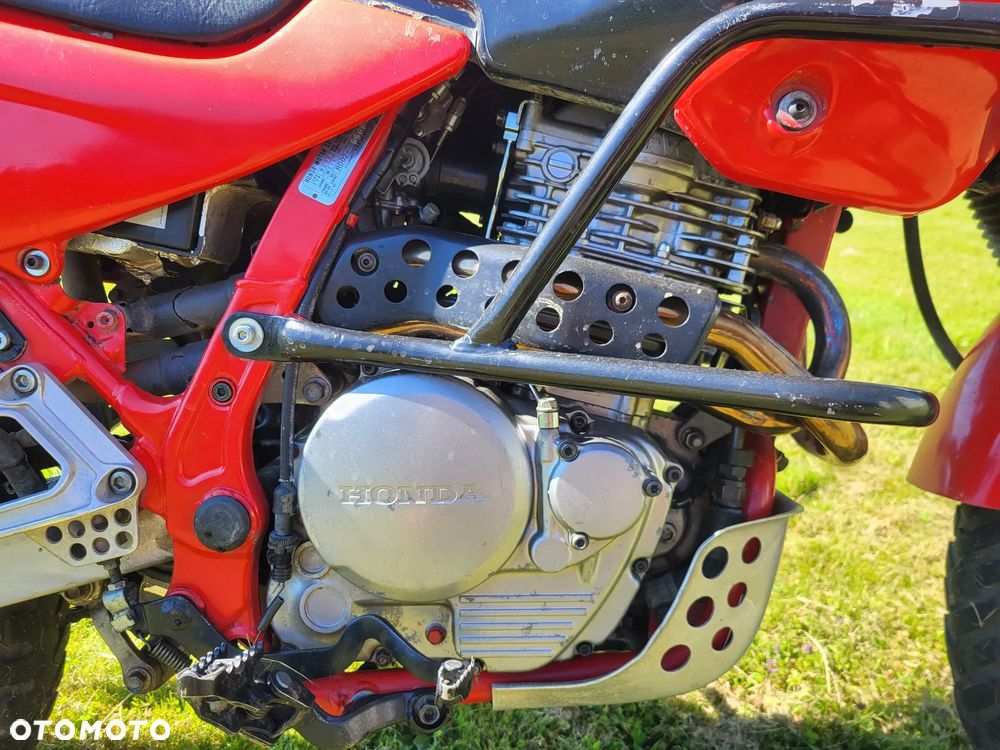 Honda NX - 8