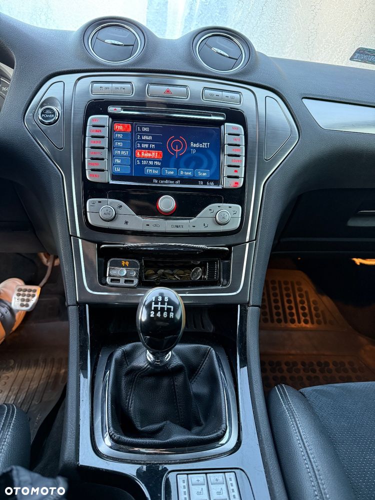 Ford Mondeo 2.5 Titanium - 8