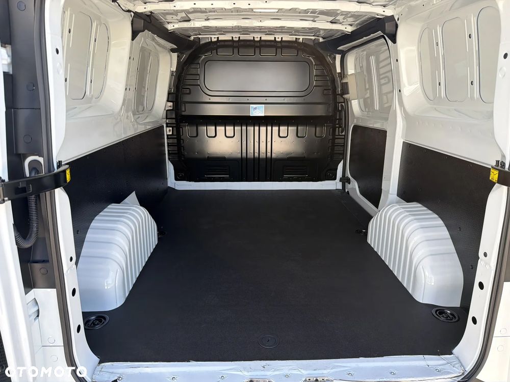 Maxus Deliver 7 L1H1 - 18
