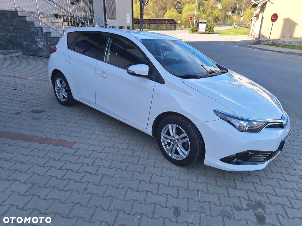 Toyota Auris 1.2 Turbo Design Edition - 1