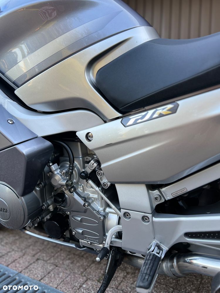 Yamaha FJR - 7