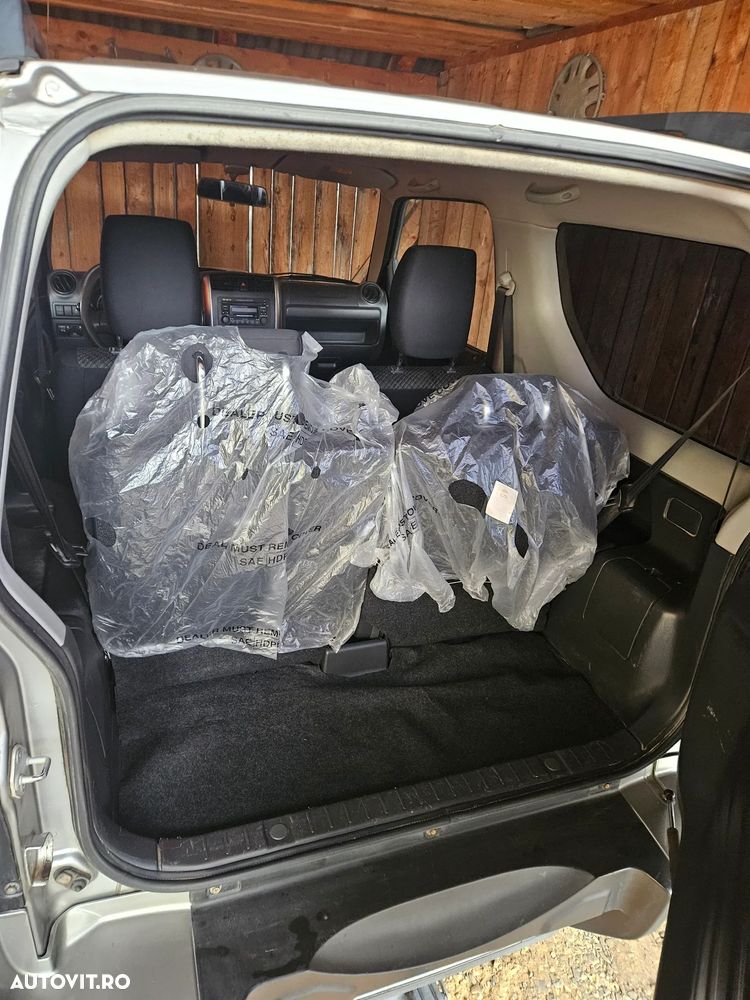 Suzuki Jimny 1.3 JLX - 6