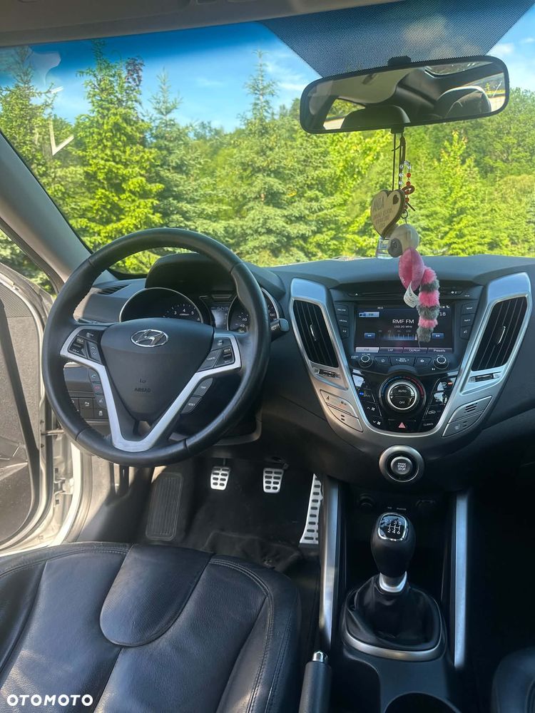 Hyundai Veloster 1.6 GDI Comfort - 8
