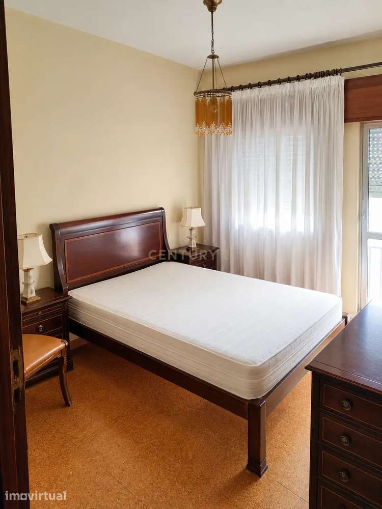 Apartamento T3 localizado no centro de Benfica - Grande imagem: 4/9
