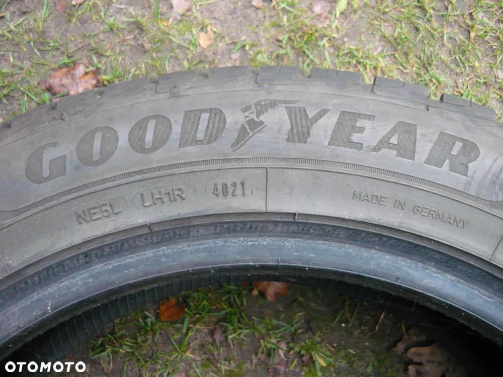 Opony Goodyear 225/55R 18 zimowe - 4
