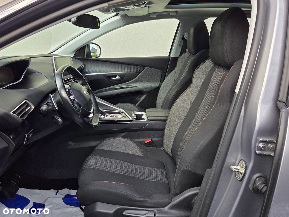 Peugeot 3008 1.6 BlueHDi Allure S&S EAT6 - 28