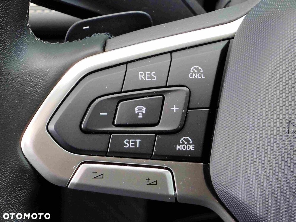 Volkswagen Passat - 15