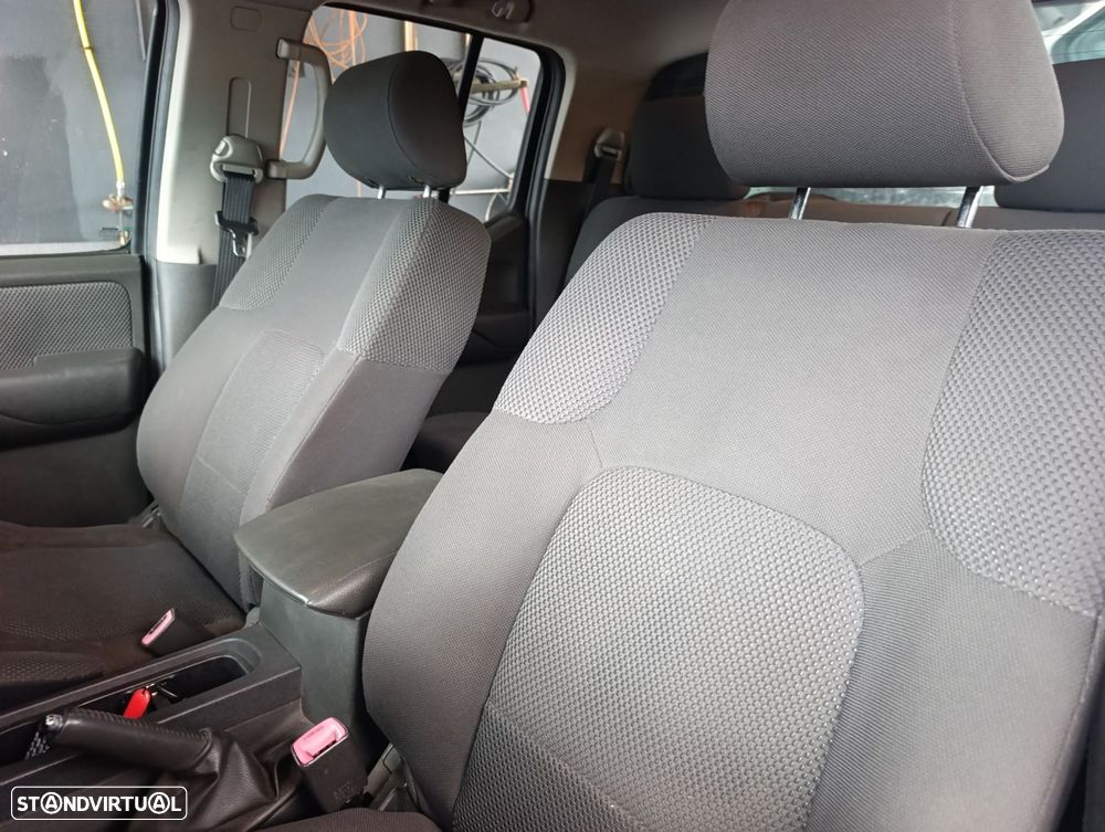 Nissan Navara 2.5 dCi CD XE Comfort - 13