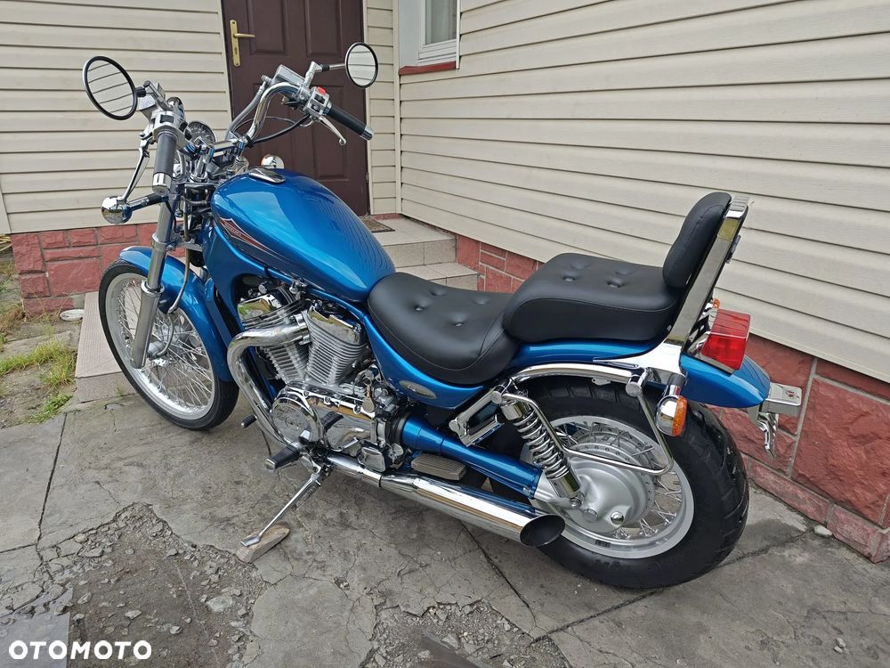 Suzuki Intruder - 9