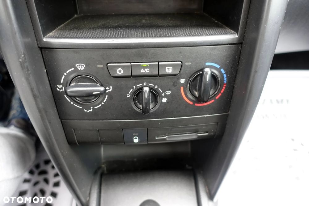 Peugeot 207 1.4 HDi Trendy - 19