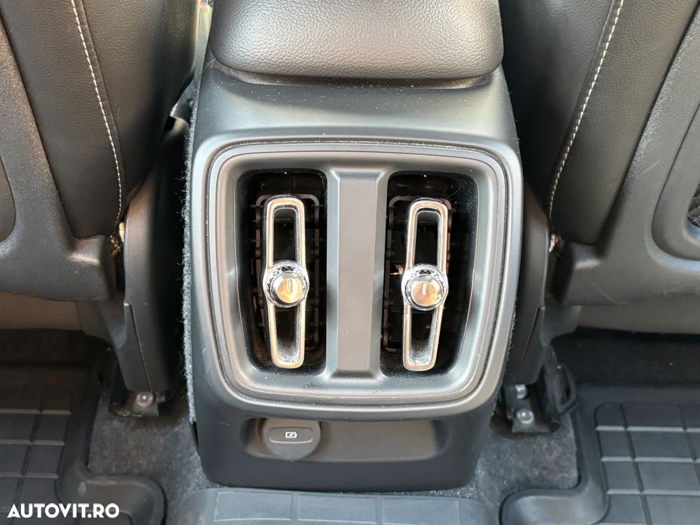 Volvo XC 40 D4 AWD Momentum Pro - 18