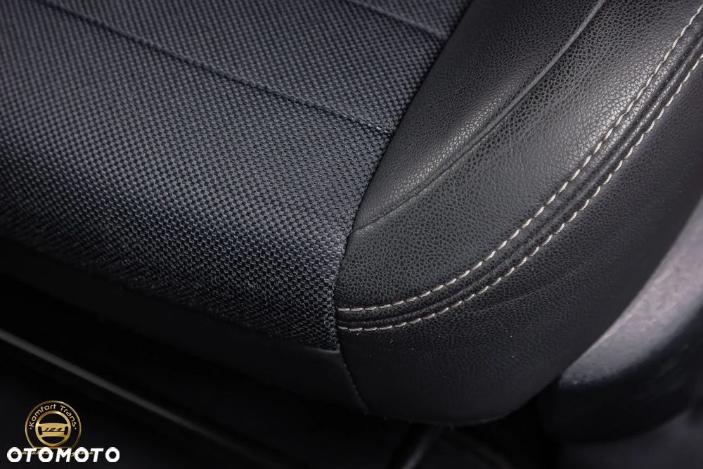 Lexus IS 200t Elite - 26