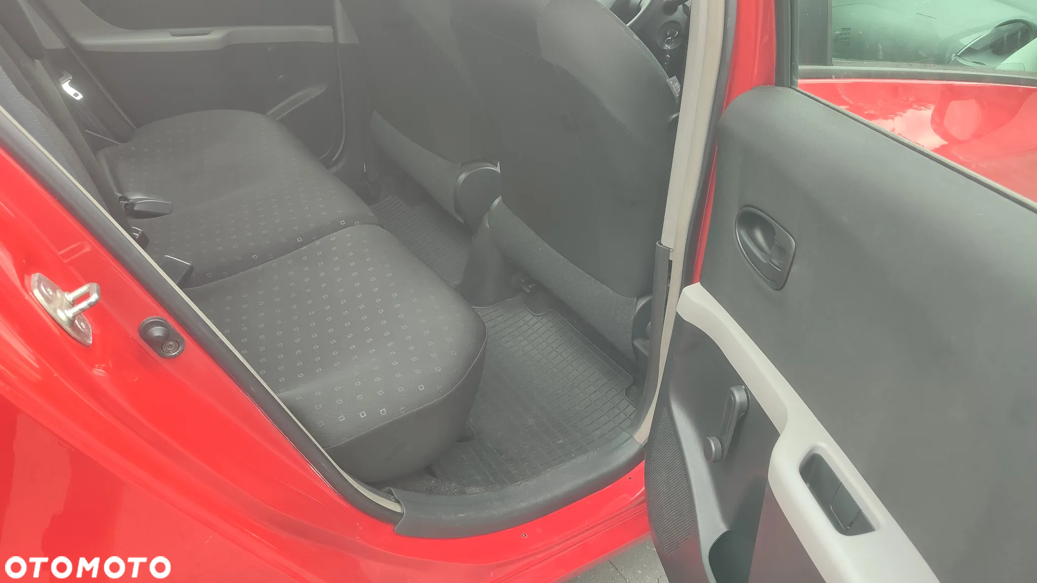 Toyota Yaris 1.3 Luna - 12
