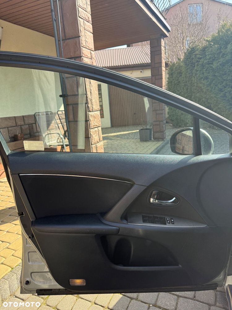 Toyota Avensis 2.0 D-4D Sol+NAVI - 14