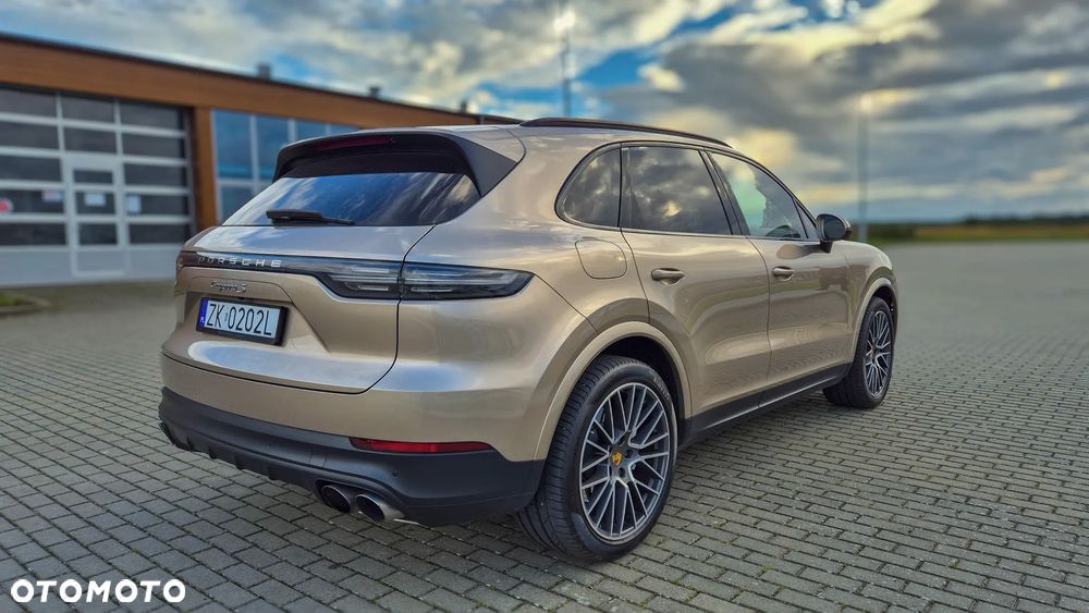Porsche Cayenne S - 4