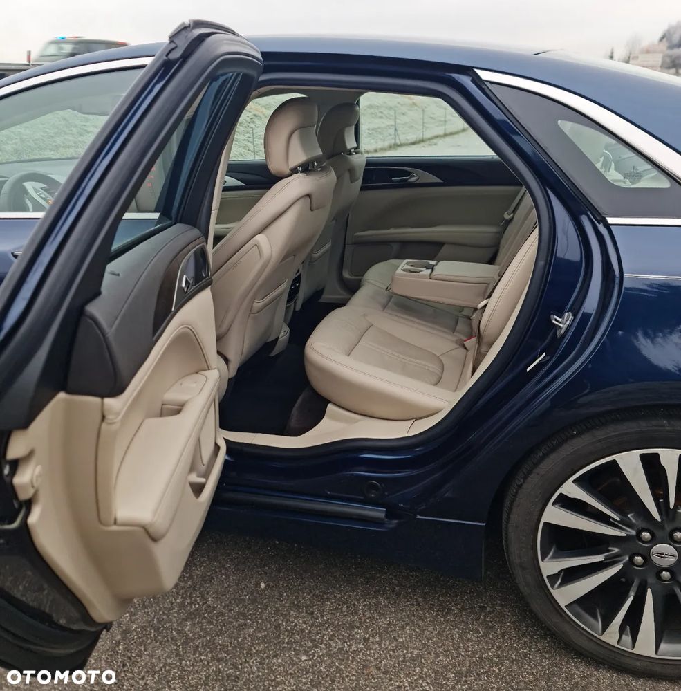 Lincoln MKZ - 10