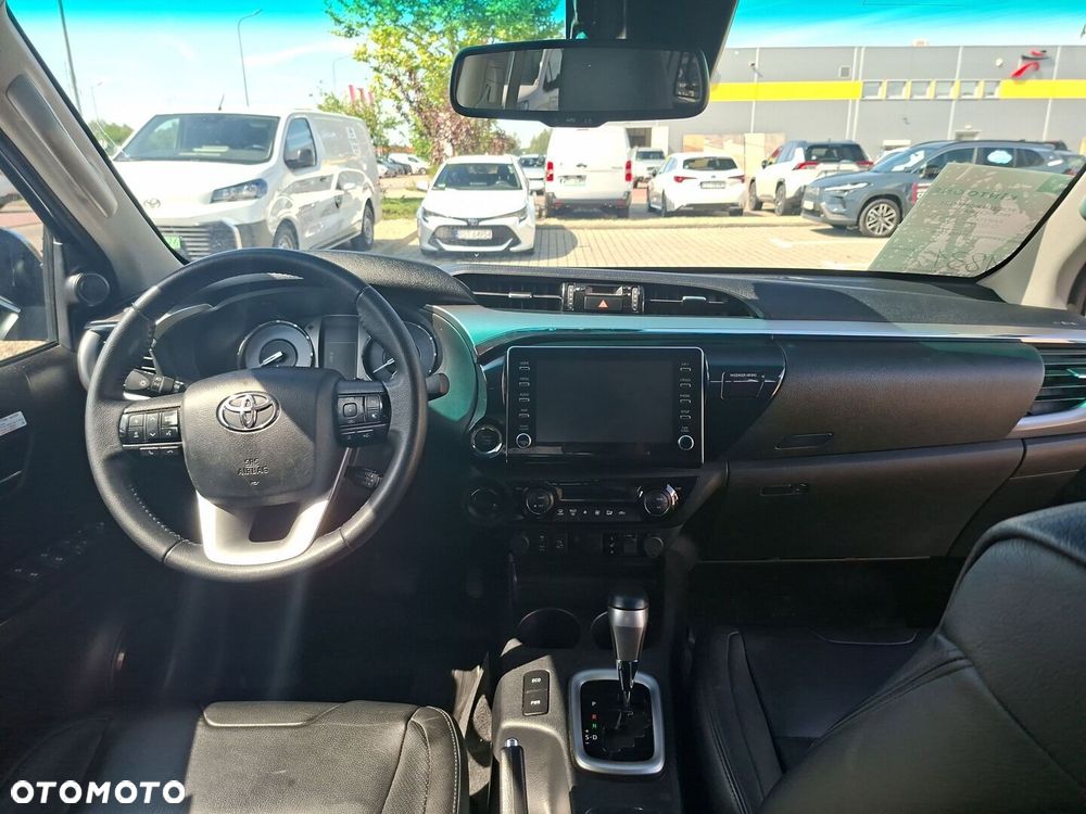 Toyota Hilux 2.8 D-4D Double Cab SR5 4x4 - 11