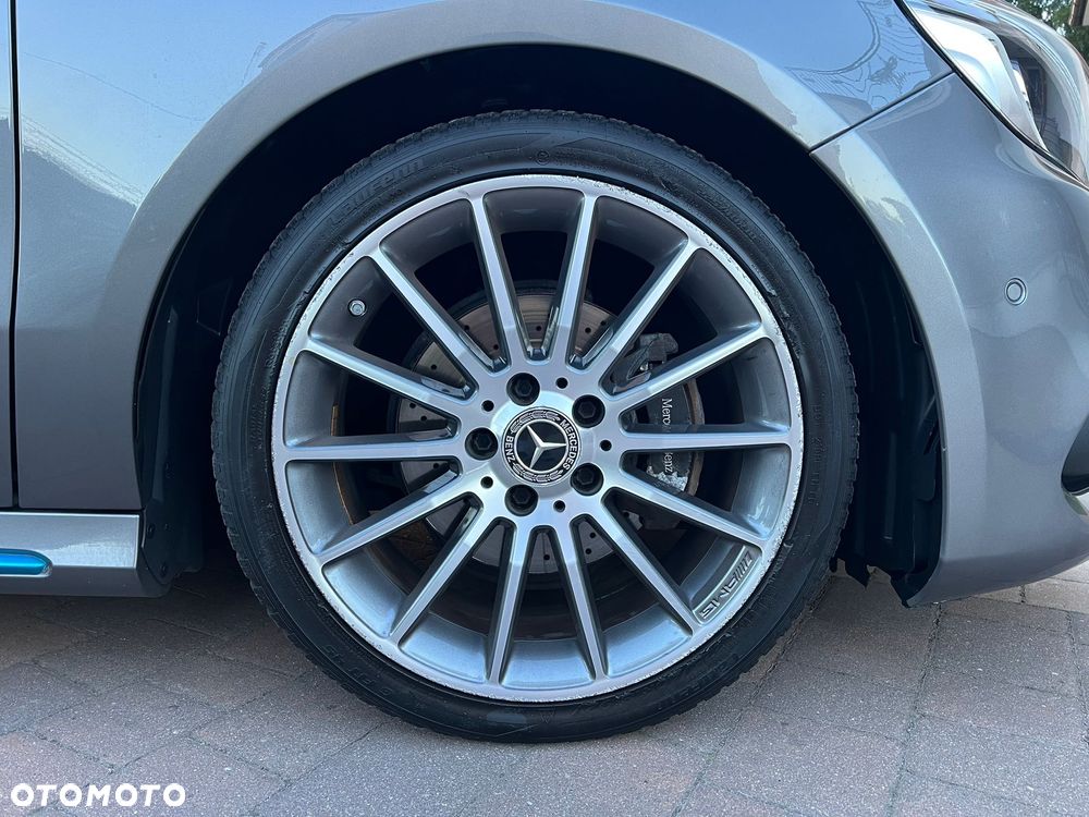Mercedes-Benz Klasa A 180 7G-DCT AMG Line - 13