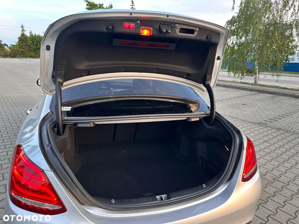 Mercedes-Benz Klasa C AMG 43 4Matic 9G-TRONIC - 33