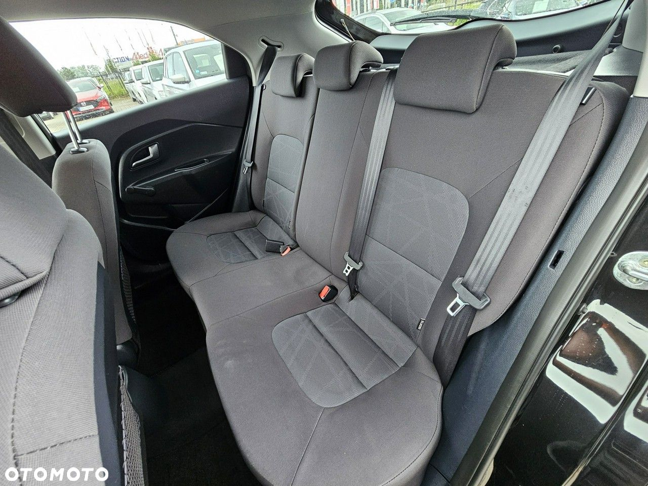 Kia Rio - 13