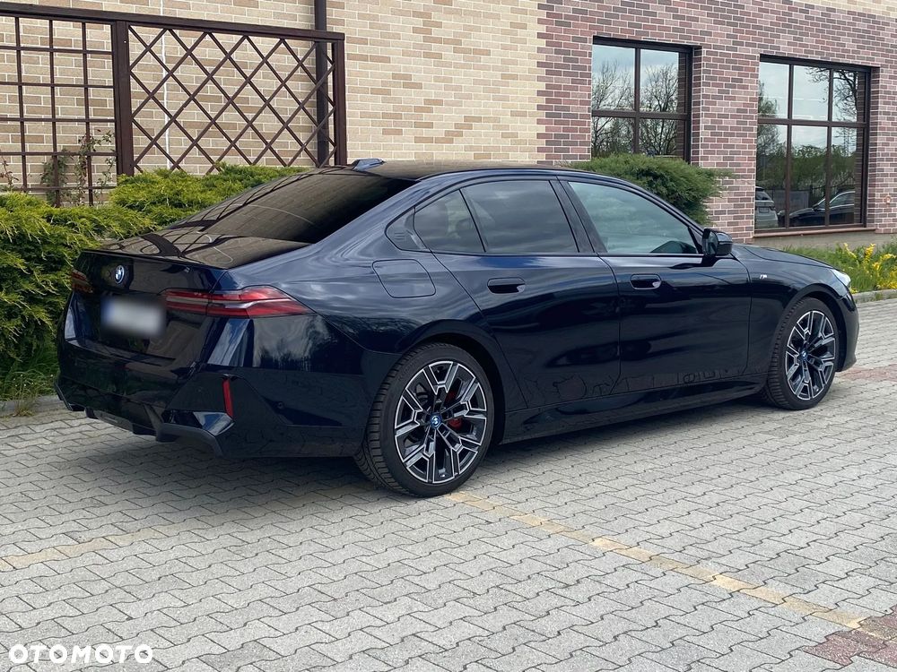 BMW Seria 5 550e xDrive PHEV M Sport - 2