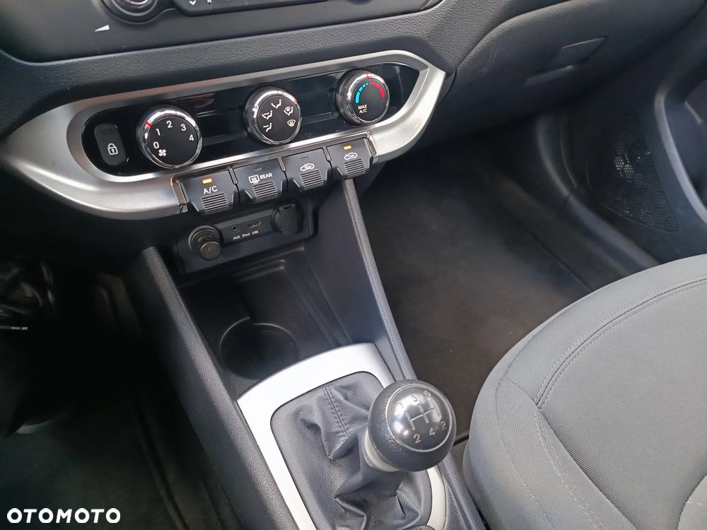 Kia Rio - 17