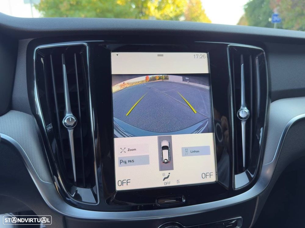 Volvo V60 2.0 D4 R-Design Geartronic - 18