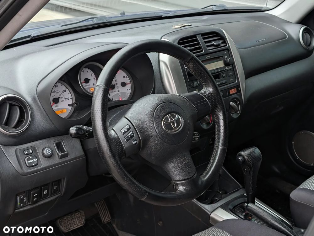Toyota RAV4 - 12