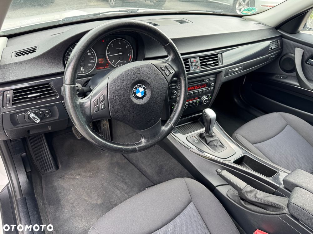 BMW Seria 3 - 16