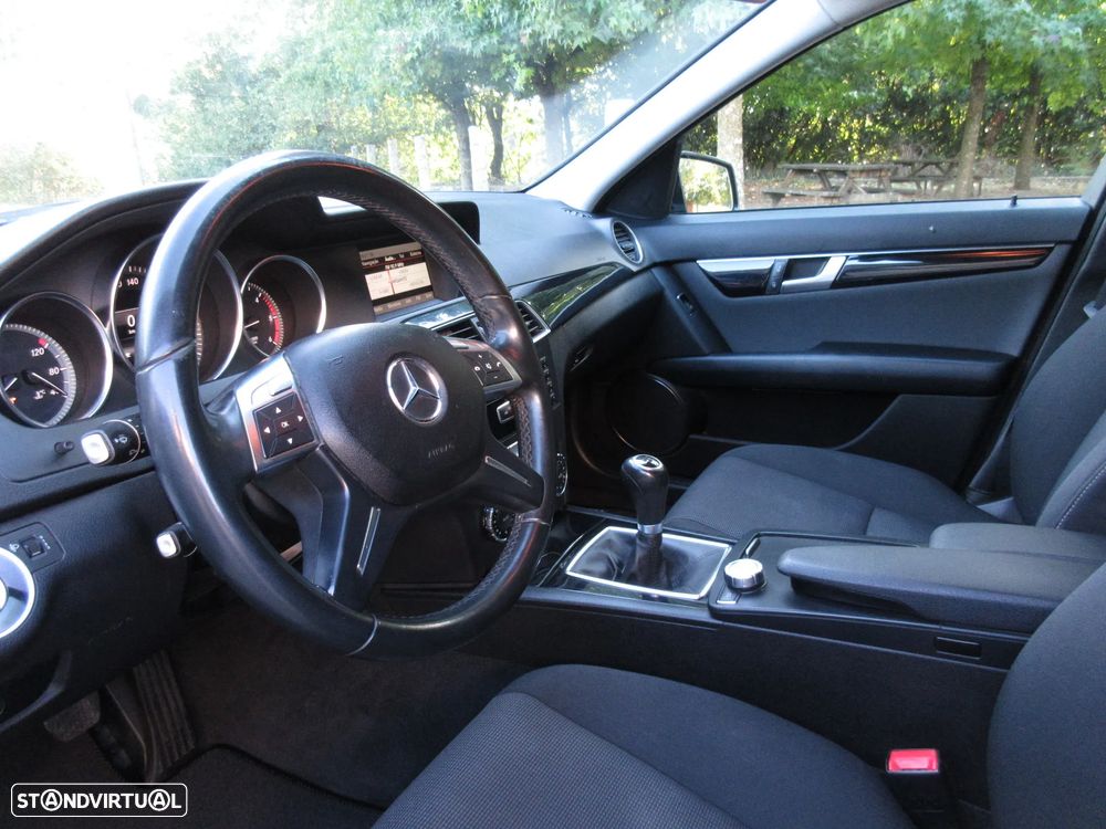 Mercedes-Benz C 180 - 22