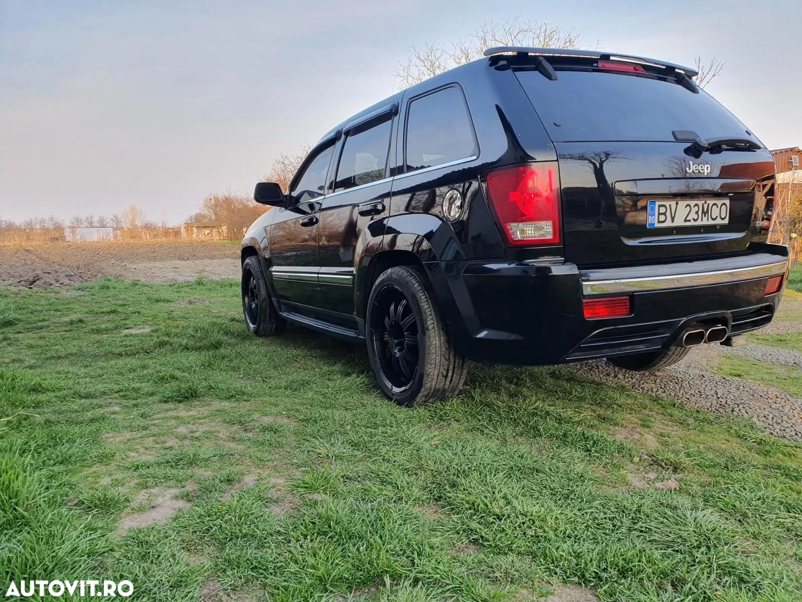 Jeep Grand Cherokee - 10