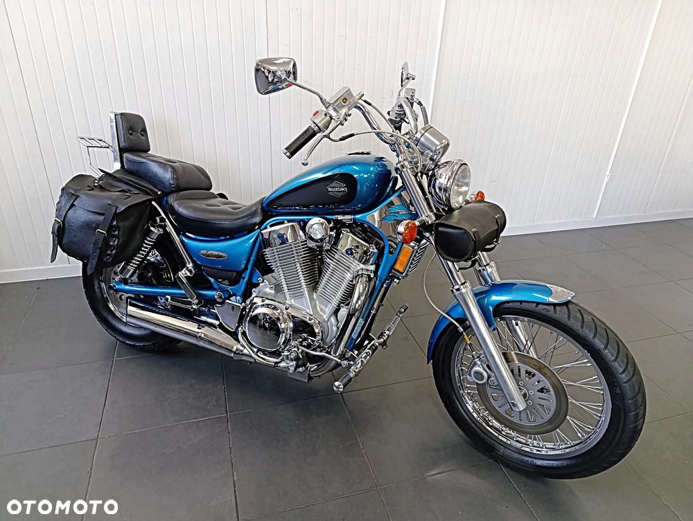 Suzuki Intruder - 14