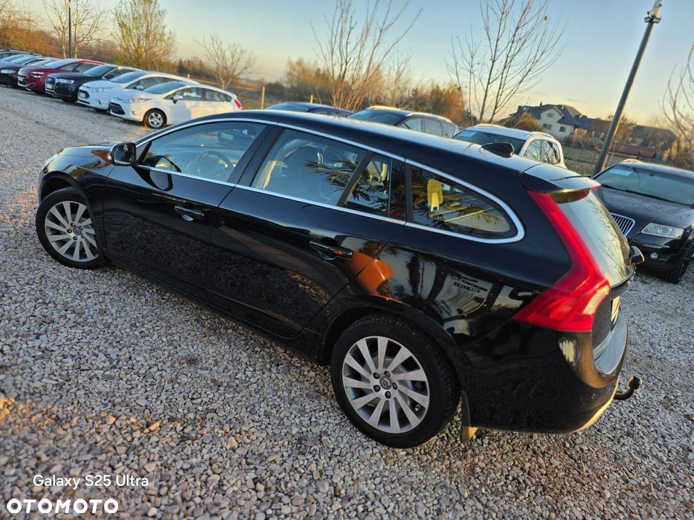 Volvo V60 D3 Momentum - 8
