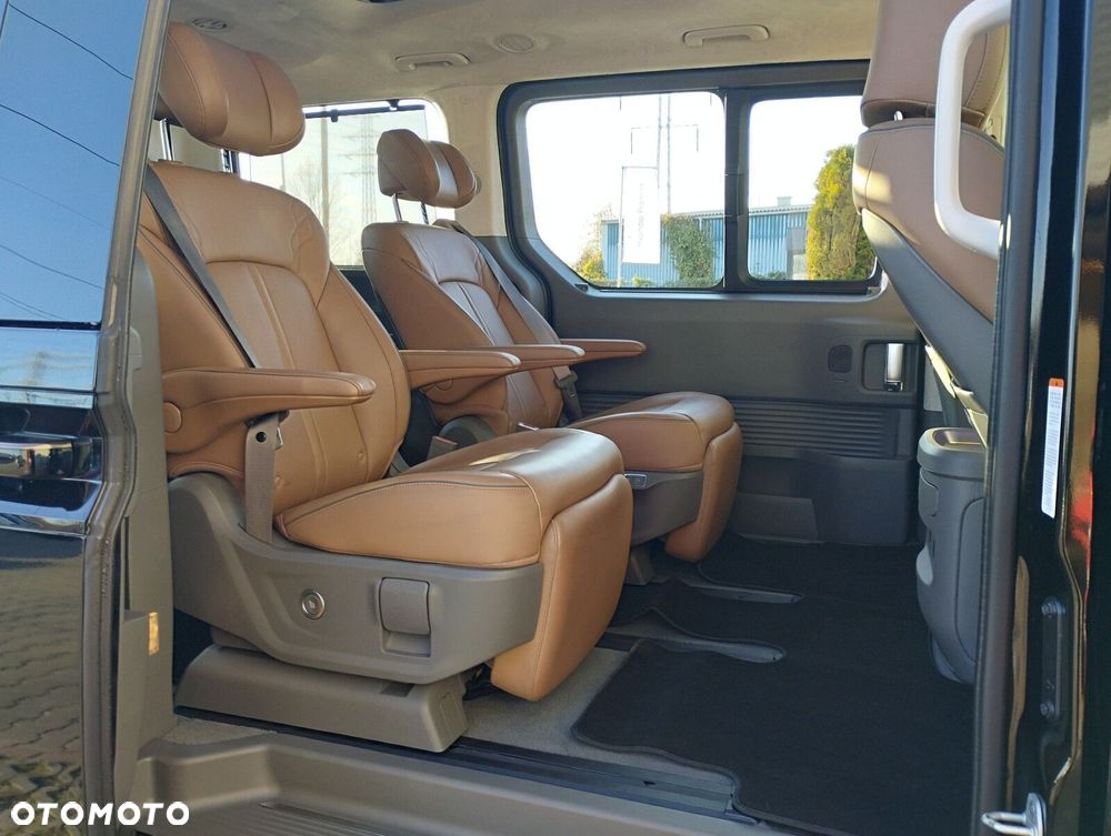 Hyundai Staria 1.6 T-GDI HEV Luxury - 13