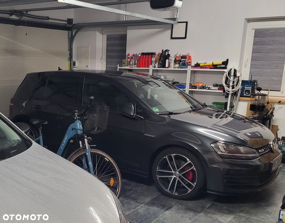 Volkswagen Golf - 15