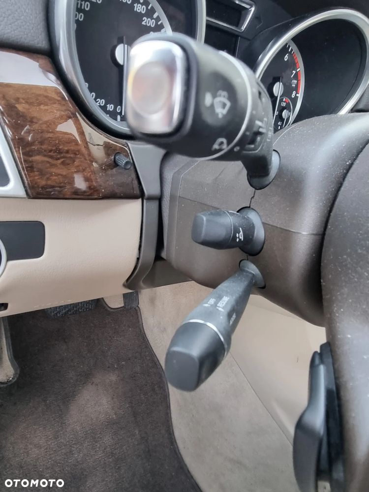 Mercedes-Benz GL 500 4Matic 7G-TRONIC - 13