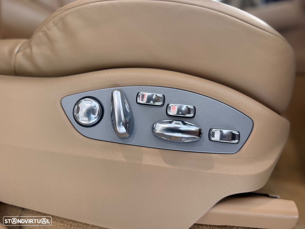 Porsche Cayenne - 22